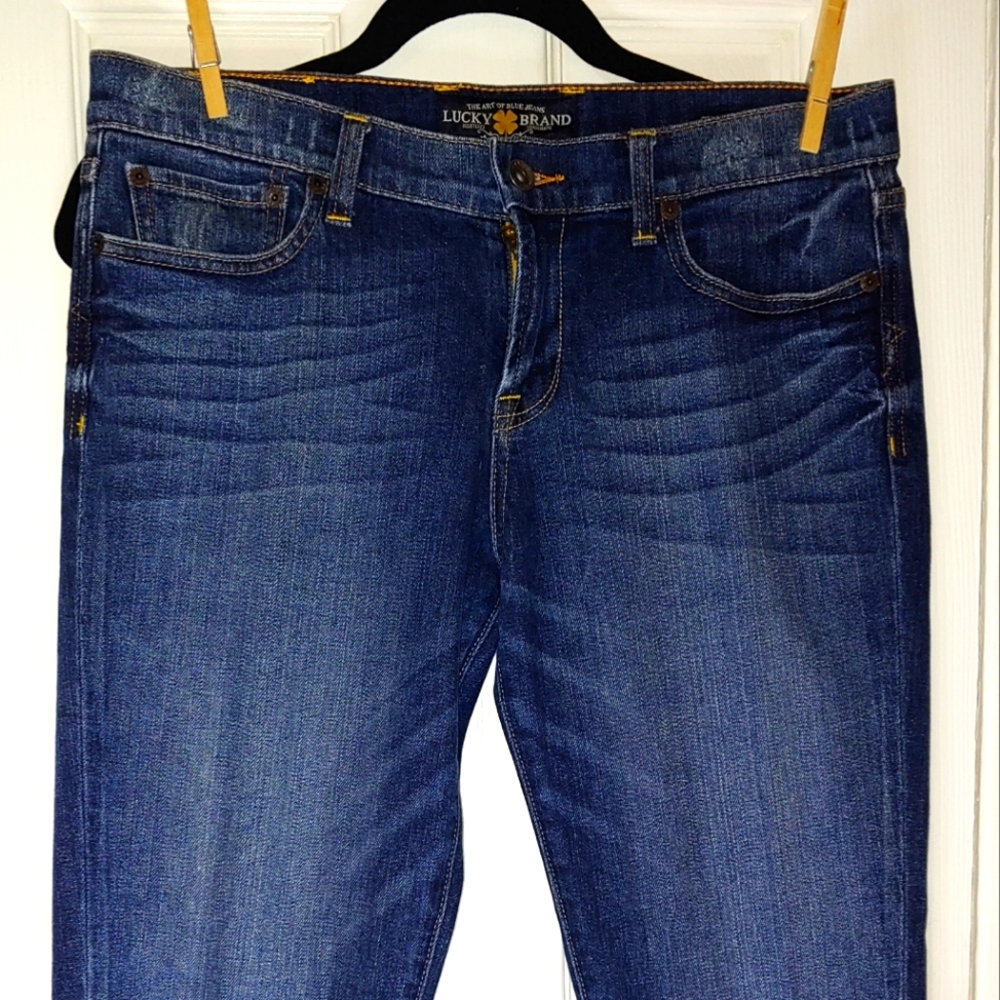 "LUCKY" brand Sweet @ Straight Jeans